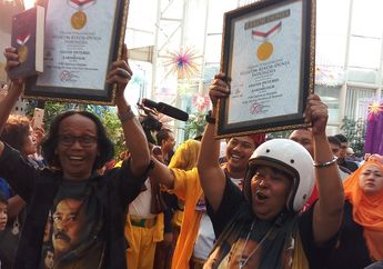 Tak Menyangka, Begini Ekspresi Mandra dan Atun Tunggangi Motor Gede