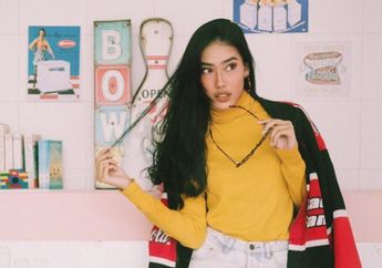 Contek yuk Airport Fashion ala Alika Islamadina dengan Gaya Monokrom!