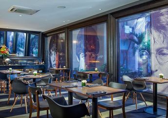 Sarapan  Asik Sambil Lihat Foto Idola yang Bikin Pagi jadi Semangat