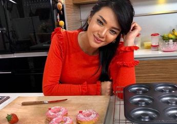 Penampilan Elegan Chef Cantik, Farah Quinn dalam Balutan Dress Hitam!