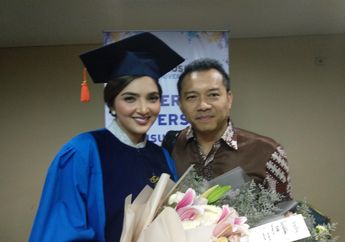 Lulus S2 Manajemen Bisnis, Ashanty Langsung Terapkan Ilmunya