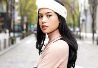 Intip Gaya Double Denim ala Maudy Ayunda, Bikin Kamu Jadi Pusat Perhatian!