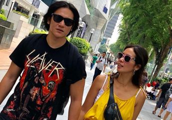 Potret Manis Pasangan Vino G Bastian dan Marsha Timothy Saat Kompak Kenakan Outfit Floral