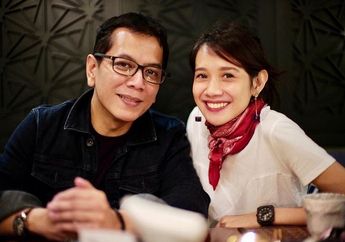 Curi Perhatian, Gista Putri Nampak Anggun Bak Puteri Jawa saat Dampingi Wishnutama di Hari Pelantikan Menteri