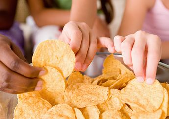 Tidak Ingin Terkena Kanker, Hindari 11 Makanan yang Menurut Anda Enak dan Lezat Ini, Salah Satunya Keripik Kentang
