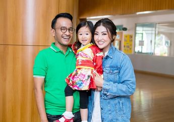 Tak Kalah dengan Orang Dewasa, Thalia Putri Onsu Tampil Kece Pakai Sepatu Heels Saat ke Mall