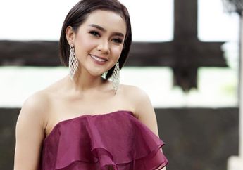 Tampil Simpel Bergaya Kasual, Siapa Sangka Sandal yang Dipakai Cita Citata Berharga Fantastis!