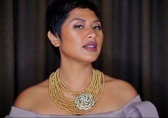 Sudah 39 Tahun, Dira Sugandi Tulis Pesan Penting untuk Perempuan