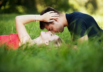 Mitos atau Fakta, Stres Bisa Membuat Gairah Bercinta Menurun?