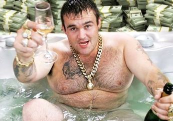 Tukang Sampah di Inggris Menangkan Lotre Senilai Rp 223 Miliar!