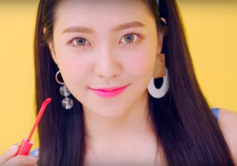 Contek Inspirasi Makeup Segar ala Yeri Red Velvet di MV 'Power Up'!