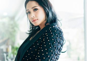 Nagita Slavina Tampil Simpel Namun Berkelas Saat Hadiri Event Brand Fashion Ternama