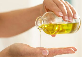  4 Cara Atasi Masalah Kulit Berjerawat dengan Menggunakan Minyak Esensial