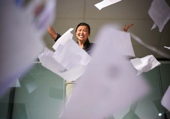 Sumpek di Kantor dan Ingin Resign? Eits, Pahami 3 Hal Ini Dulu, yuk!