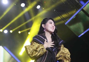 Kostum Hiasan Burung Merak yang Dipakai Via Vallen di Pembukaan Asian Games Bikin Desainernya Banjir Pujian