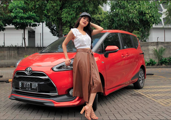 3 Pilihan Gaya Fashion Kasual Simpel Untuk Datang ke GIIAS 2018 