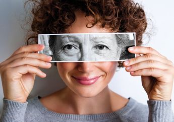 Bisa Bikin Kita Tua Sebelum Waktunya, Salah Satunya Sarung Bantal!