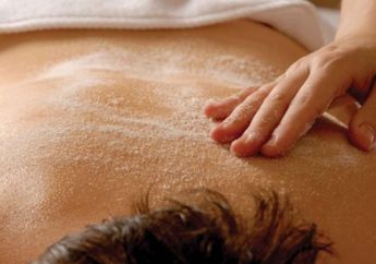 Pasir Pantai Efektif Cerahkan Kulit Seketika, Gimana Caranya?