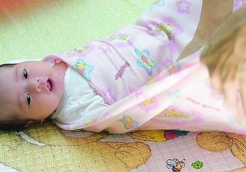 Dulu Dianjurkan, Dokter Justru Larang Bayi di Bedong, Kenapa?