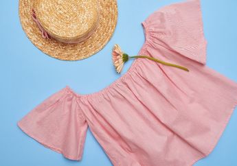 Enggak Nyaman Memakai Off Shoulder? Cari Tahu 5 Trik Memakainya Dulu!