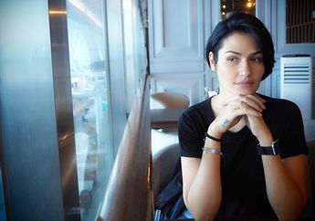 Kenang Nenek Buyut, Rima Melati Unggah Foto Lawasnya