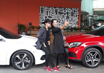 Ajak Pacar, Ely Sugigi Sengaja Bayar Mantan Suami Buat Jadi Sopir!