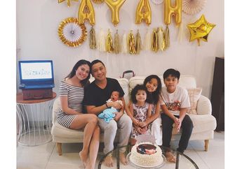 Tanpa Bantuan Suster, Cynthia Riza Ajak 4 Anaknya ke Jakarta Aquarium