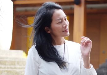 Jawab Rasa Penasaran Pembaca, Dewi Lestari Segera Rilis Buku 'Di Balik Tirai'