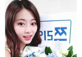 Tzuyu TWICE Kepergok Tertidur di Backstage KCON LA, Netizen: Tidur Aja Cantik!