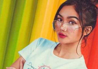 Biasa Terlihat Seksi, Begini Imutnya Penampilan Marion Jola yang Bikin Netizen Gemas!