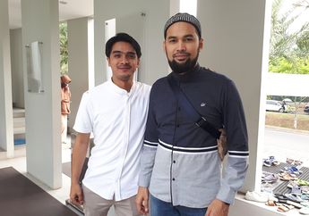 Teuku Wisnu dan Ricky Harun Kompak Saling Support untuk Ikuti Kajian Agama