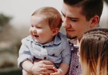 4 Zodiak Pria yang Cocok Banget Jadi Ayah Idaman Anak-Anakmu Kelak