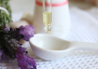 Cara Mengaplikasikan Minyak Ikan Sebagai Pelembap Kulit Wajah