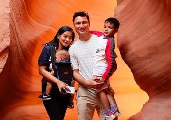 Liburan ke Los Angeles, Titi Kamal Kecup Mesra Christian Sugiono!