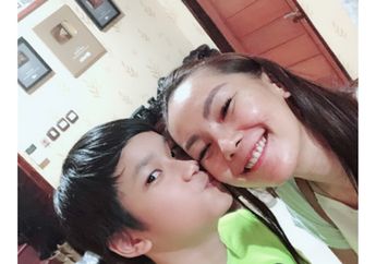 Beranjak Remaja, Azka Corbuzier Makin Ganteng dan Buat Kalina Ocktaranny Gemas!