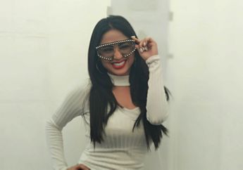 Tak Bisa Hadir, Dewi Perssik Bagi-bagi Tiket Opening Ceremony Asian Games 2018