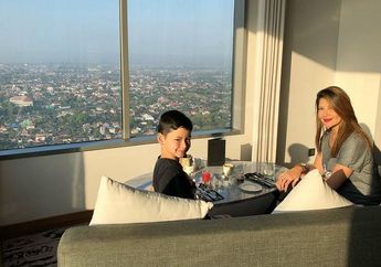 Hadiri Pernikahan Pengasuh Anaknya, Tamara Bleszynski Tuai Pujian Tampil Sederhana