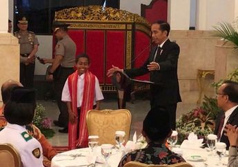 Ini Dia Permintaan Joni Si Pemanjat Tiang Bendera yang Dipenuhi Oleh Presiden Joko Widodo