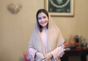 Bangun Kesiangan, Prilly Latuconsina Nyesal Tidak Ikut Salat Iduladha