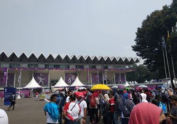 Rela Antre dari Pagi Demi Saksikan Pebulutangkis Indonesia Berlaga