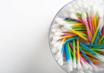 Jangan Digunakan Membersihkan Telinga, Ini Fungsi Cotton Bud yang Sesungguhnya