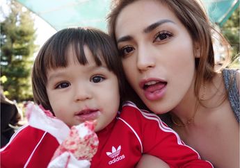 Jessica Iskandar Lomba Nyanyi dengan Anaknya, Gemasnya El Barack Bukan Main!