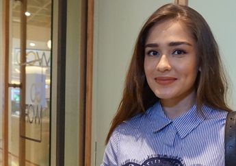 Yasmine Wildblood Ungkap Alasan Beralih ke Bisnis Lipstik