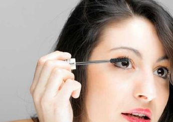 Intip yuk Tips Makeup Buat Kamu yang Pakai Kontak Lensa, Biar Makin Kece