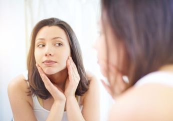 Begini Tips Skincare untuk Kulit Kombinasi dari Ahli Dermatologi, Harus Pakai Produk Apa Ya?