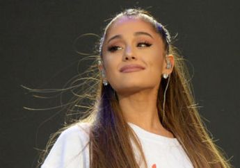 Beri Penghormatan Terkahir Untuk Mantannya, Ariana Grande Unggah Foto Mac Miller