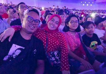 Lihat Penampilan Super Junior di Closing Asian Games 2018, Uya Kuya Sampai Lupa Diri?