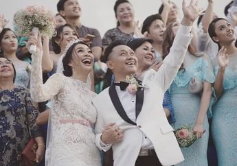 5 Foto Kezia Warouw dalam Balutan Gaun Pengantin Bernuansa Etnik Karya Anne Avantie