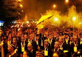 Tahun Baru Islam 1 Muharram 1440 Hijriah: Mengenal Tradisi Tapa Bisu, Ritual Keliling Benteng Keraton Yogyakarta dalam Keheningan