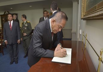 Diakui Mitra Strategis, Menhan RI Disambut Dentuman Meriam Tanda Penghormatan Tertinggi Saat Berkunjung ke Amerika Serikat